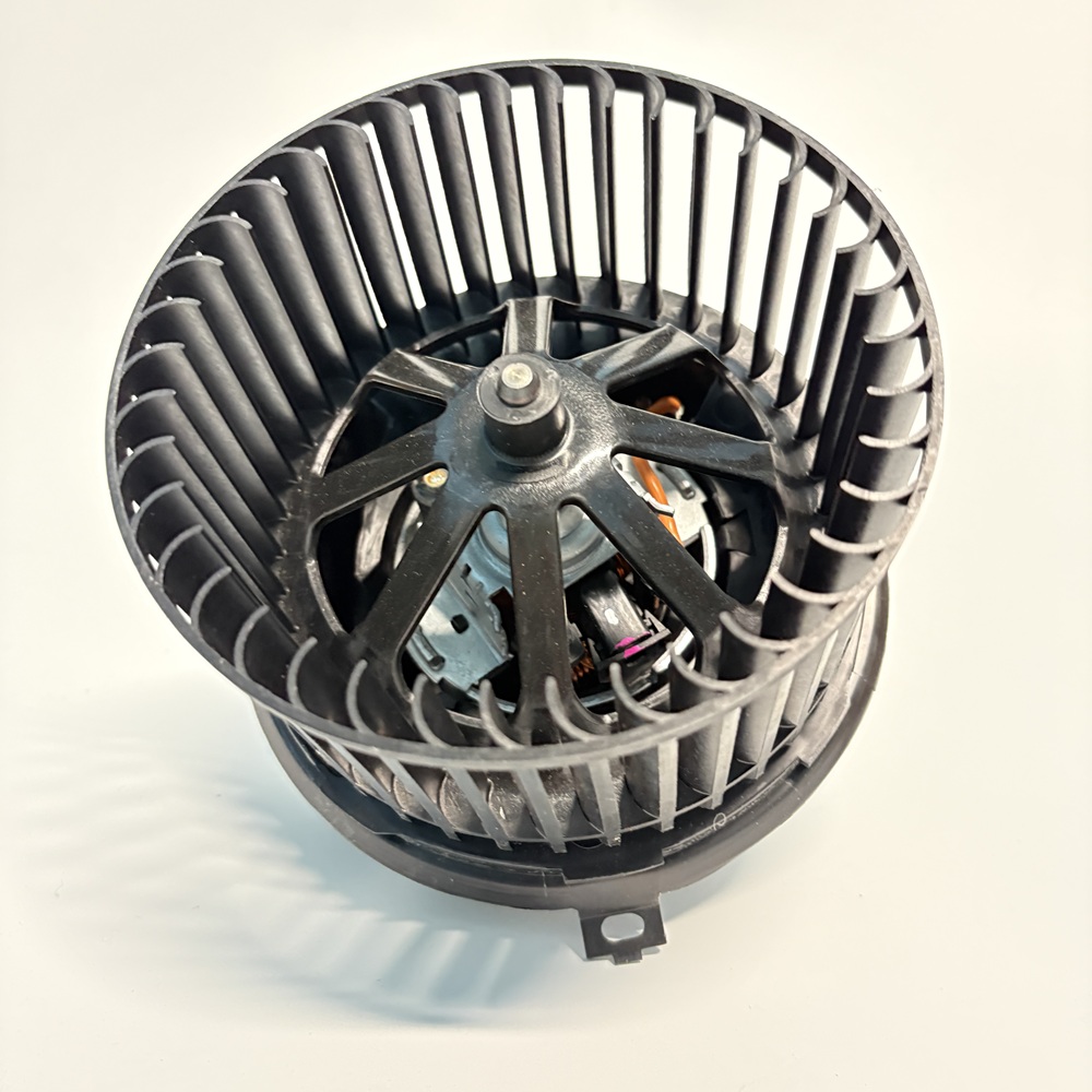 Мотор отпопителя салона Sollers Atlant, JAC Sunray - 8126100R0090F121 Мотор отпопителя салона Sollers Atlant, JAC Sunray - 8126100R0090F121 — изображение 3