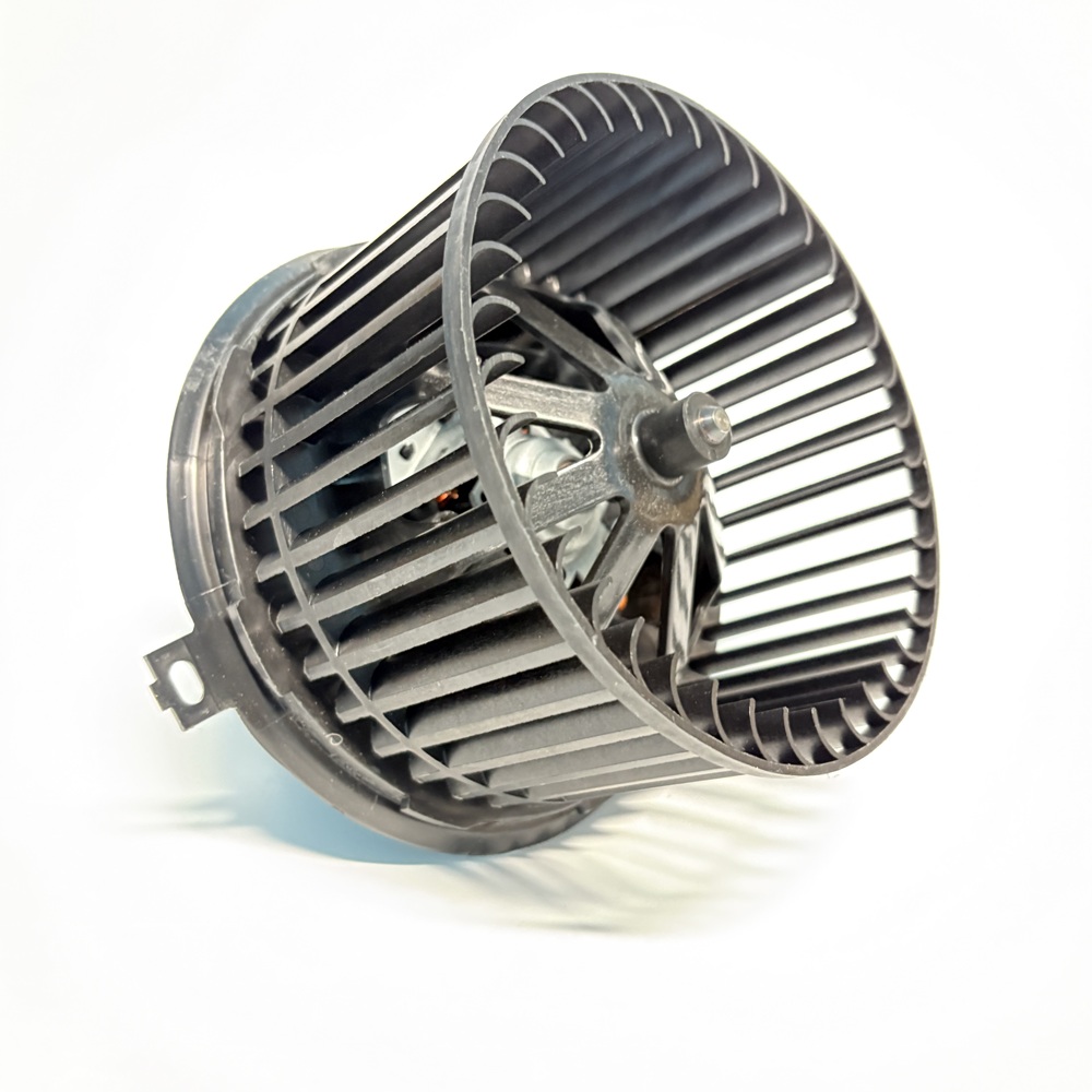 Мотор отпопителя салона Sollers Atlant, JAC Sunray - 8126100R0090F121 Мотор отпопителя салона Sollers Atlant, JAC Sunray - 8126100R0090F121